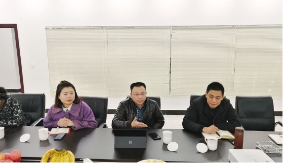 陪同政府園區(qū)對接考察聚合物鋰離子電池投資選址項(xiàng)目,明晰合作事宜,推進(jìn)項(xiàng)目落實(shí) 陪同政府園區(qū)對接考察聚合物鋰離子電池投資選址項(xiàng)目,明晰合作事宜,推進(jìn)項(xiàng)目落實(shí)
