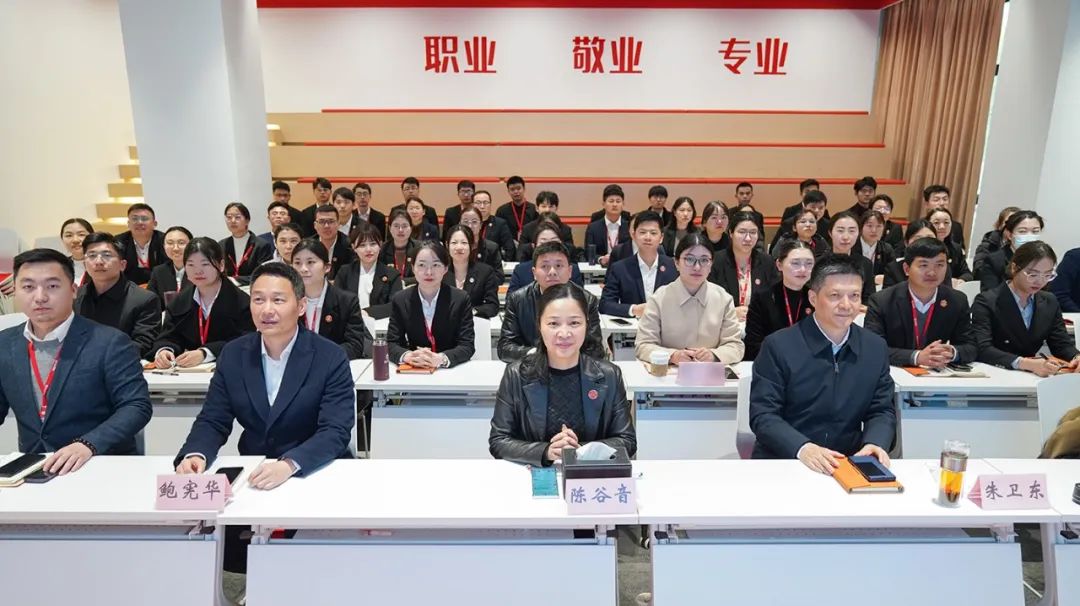 再推動一批項目落地，再塑造一批典型案例，發(fā)出集團招商最強音！3月下旬，集團成功通過34個優(yōu)質投資選址項目