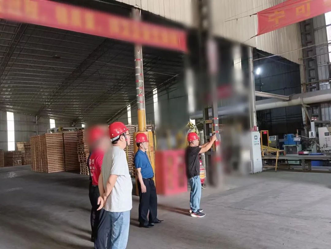 一家政府同日對接兩個項目！廣西某地方政府先后對接環(huán)保塑料產(chǎn)品生產(chǎn)投資選址項目和十強品牌建筑材料擴建項目