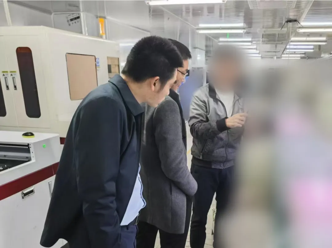 高新技術(shù)企業(yè)，客戶群體穩(wěn)定性高、知名度高！湖南某地方政府實地對接顯示玻璃面板生產(chǎn)擴建投資選址項目