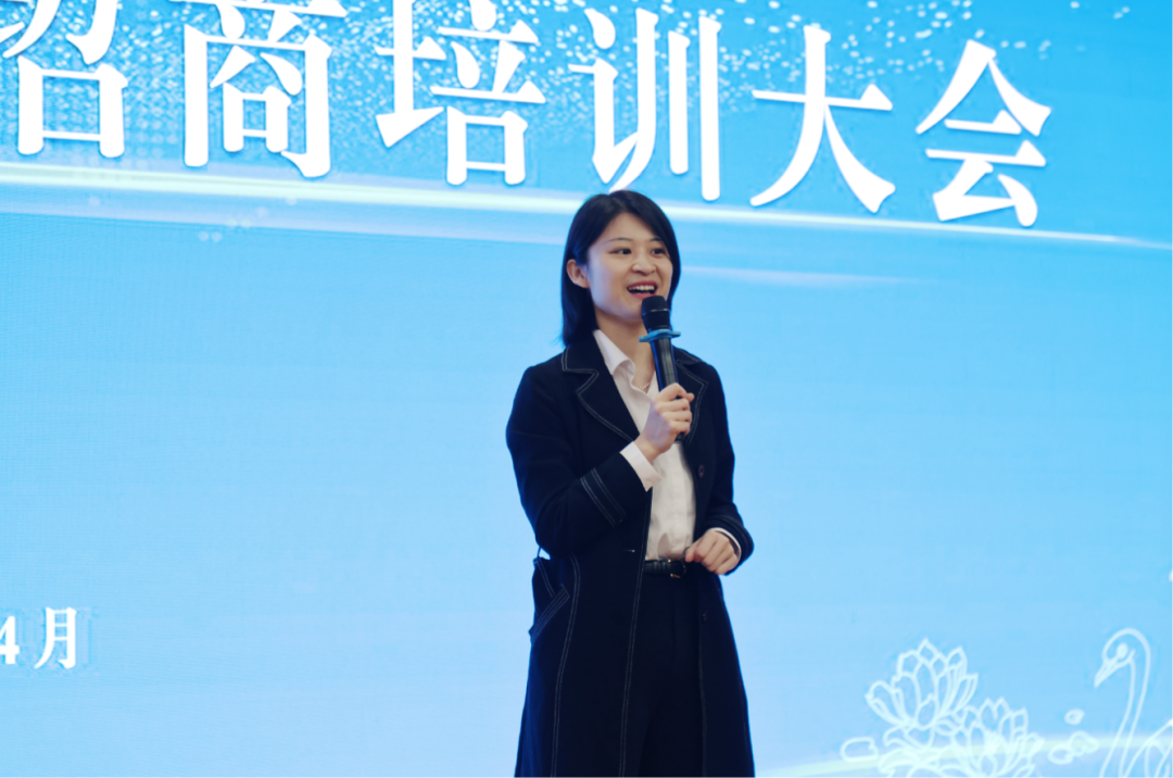培訓(xùn)規(guī)模超300人！上海東方龍商務(wù)集團(tuán)應(yīng)邀為河北衡水濱湖新區(qū)做招商實(shí)戰(zhàn)培訓(xùn)